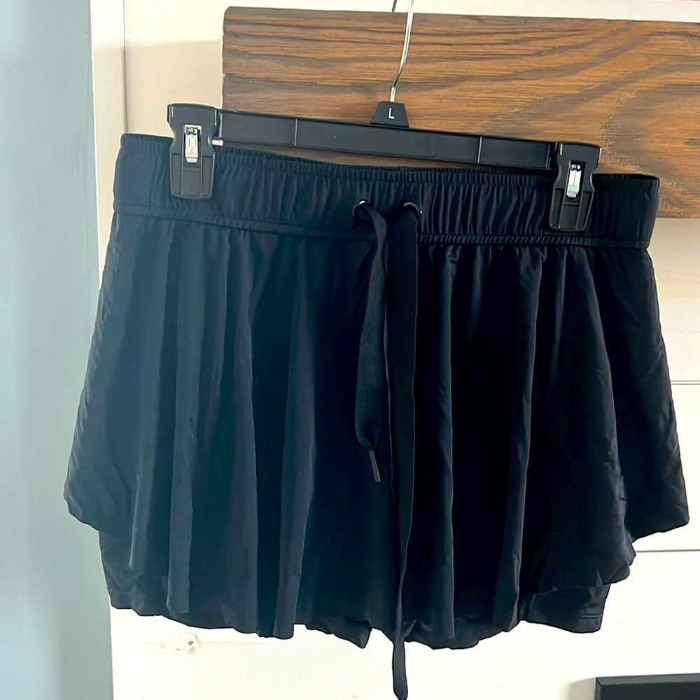 Women’s Large Black Flutter skirt; great for cheer, exercise, dance